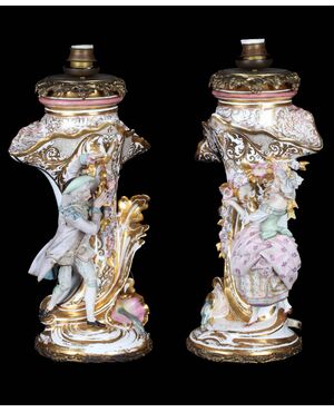 Coppia lampade elettrificate del 1800 Vecchia Parigi in porcellana