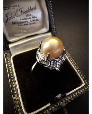Ring with "GOLD" Pearl and Diamonds