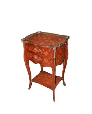 French bedside table from the second half of the 19th century, Louis XV style, in bois de rose