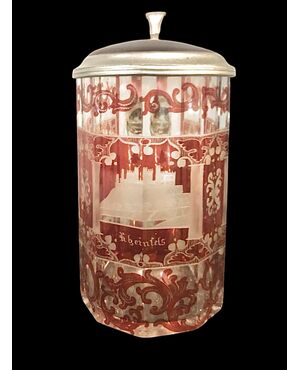 Bohemian Biedermeier mug with etched architectural scene and stylized vegetal racemes.