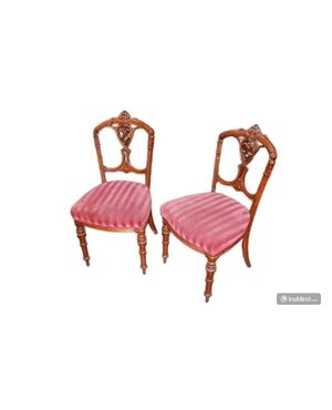 Set of 4 walnut wood chairs with carvings, 19th century, Victorian style