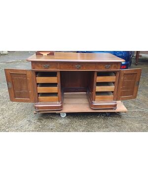 Lombard center desk