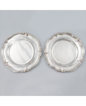 Pair of Queen Victoria sterling silver plates, Paul Storr, London, 1838