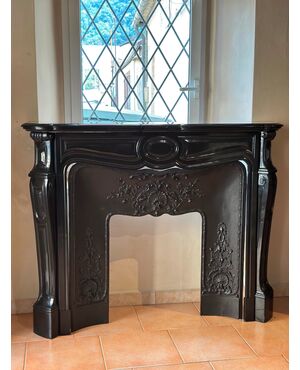 French fireplace IN BELGIAN BLACK MARBLE WITH REDUCER