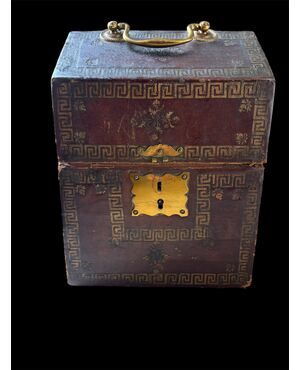 Set di posate da viaggio, in cofanetto in cuoio impresso in oro , Venezia fine del XVIII secolo