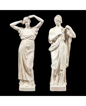 Pair of scagliola sculptures - Roman figures. Italian manufacture, 19th century.