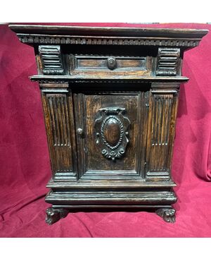 Credenzina Toscano / Firenze . Epoca sec .XVI’