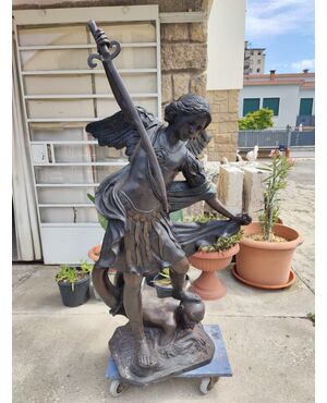 Monumentale scultura - San Michele arcangelo in bronzo - H 148 cm - Venezia
