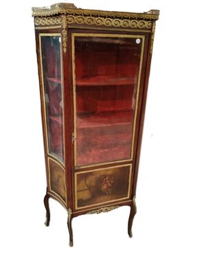 French Transition style display cabinet with 1800s Vernis-Martin paintings