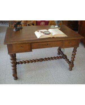 Desk - bobbin desk