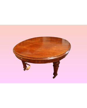 Antique large extendable oval table, Victorian style from the 1800s in mahogany with extensions, 4 meters.