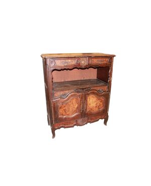 Credenza provenzale del 1700 in legno di noce e radica di noce con 2 ante e vano a giorno impreziosita di intagli
