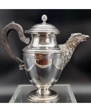 Caffettiera in argento 800, stile neoclassico, Italia, XX secolo