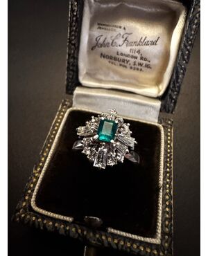 Platinum Ring with Emerald and Diamonds