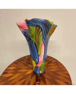 Grande vaso vetro  di Murano Multicolore a fiore . anni 80 . h 48