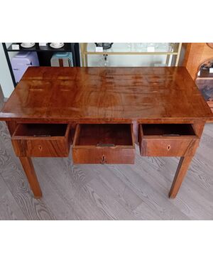 Table/Desk