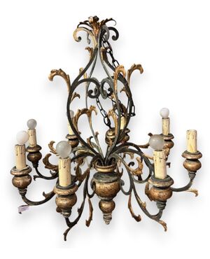 LAMP251 - Lampadario in ferro battuto, epoca '8/'900, misura diametro cm 80 x H 85