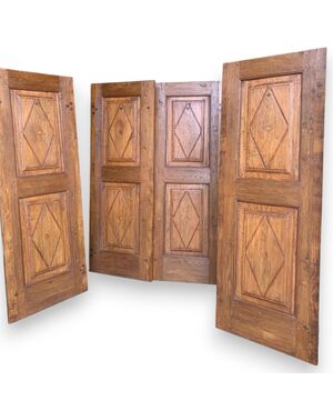 PTS896 - No. 4 poplar and oak doors, 18th century, measuring cm W 75 x H 200