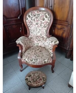 Poltrona Luigi Filippo con poggiapiedi