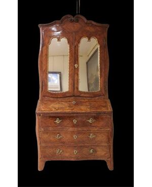 Eighteenth-century Turin writing cabinet in violet wood.