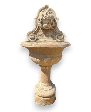 DARS687 - Cement wall fountain, 20th century, dimensions cm L 63 x D 40 x H 125