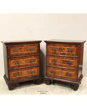 Antica coppia comodini comode Luigi XV in noce - Italia epoca '700