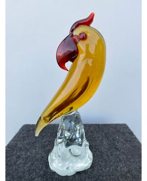 Pappagallo in vetro sommerso ambrato-rosso.Alfredo Barbini,Murano