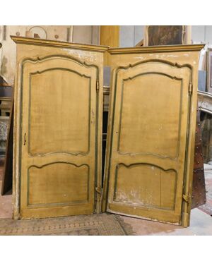 pte123 - coppia di porte laccate con telaio, XVIII/XIX secolo, misura cm l 121 x h 241, luce cm l 101 x h 218