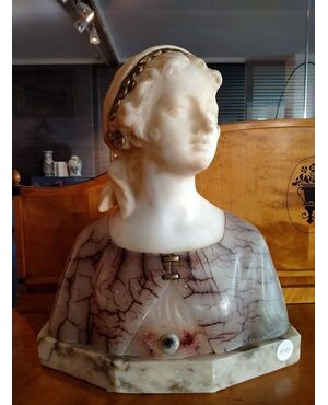 Mezzobusto di donna in alabastro del 1800 francese