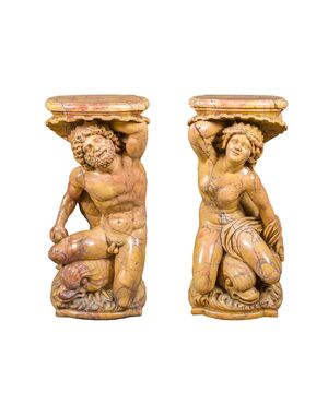 Coppia di sculture reggi-vaso in marmo giallo - Poseidone e Anfitrite. Italia, XIX-XX secolo.
