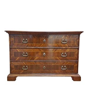 WALNUT VENEERED CHEST OF DRAWERS - MODENA - 17TH CENTURY