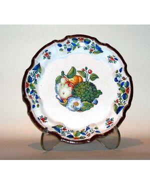 Majolica plate decorated with &quot;Baroque fruit&quot; Antonibon     