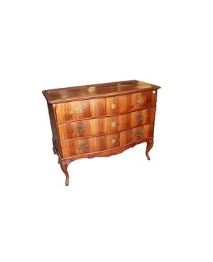 Comò veneto di fine 1700 in legno di noce stile Luigi XV