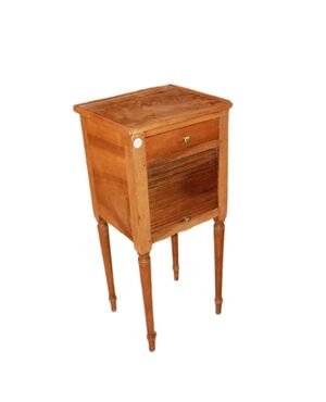 Mobiletto comodino francese stile Luigi XVI del 1800 in legno di noce con serrandina