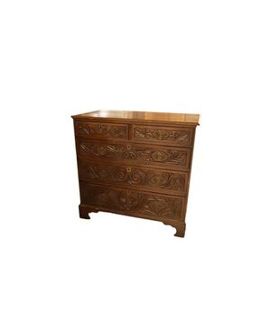 Comoncino stile Tudor scozzese del 1800 riccamente intagliato