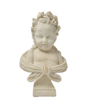 Statua bambina sorridente con fiori nei capelli, marmo bianco - O/7552