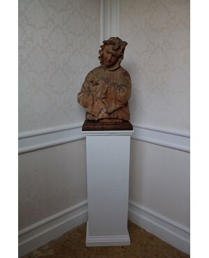 Busto, "Dama con cuffia"