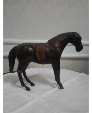 Cavallino giocattolo