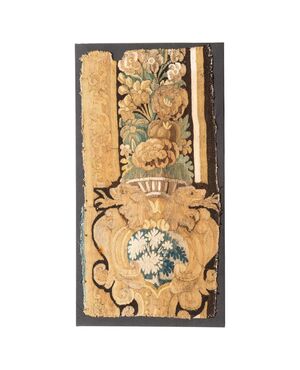 Fragment of an antique Flemish tapestry - B/876 -