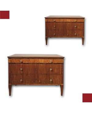 PAIR OF NEOCLASSICAL CHESTS OF DRAWERS, LATE 18TH CENTURY