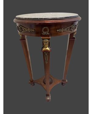 Small table with bronzes