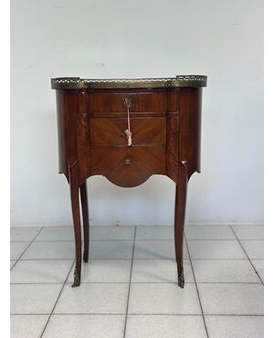 Tavolino Ovale Francese con Cassetti, del 1800 Riccamente intarsiato ( restaurato )
