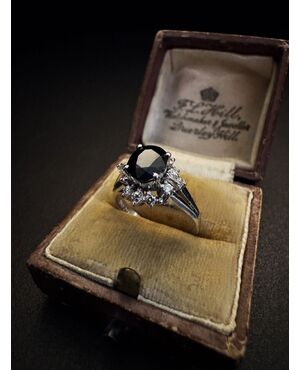 Platinum Ring with Sapphire and Diamonds