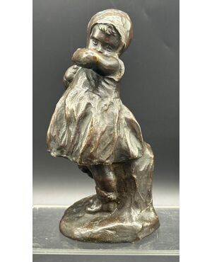 Bronze sculpture "Shy Girl" – Early 20th century.
