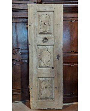 ptcr464 - door in walnut, with three panels, eighteenth century, cm l 71 xh 217     