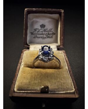 Ring with Sapphire and Diamonds