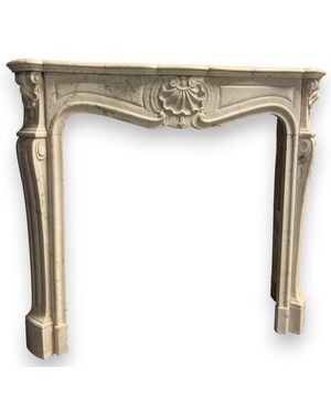 CHM895 - Fireplace in white Carrara marble, 19th century, dimensions cm W 124 x H 110 x D 35