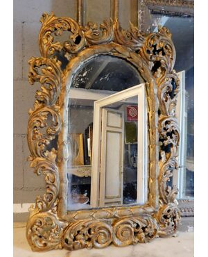 specc345 - gilded mirror, eighteenth century, origin Italy, size cm l 51 xh 72     
