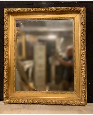 specc340 - specchiera dorata con cornice scolpita, epoca II metà '800, misura cm l 82 x h 95 x p. 8