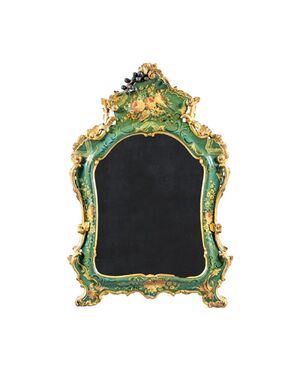 Small carved, lacquered, and painted wooden mirror. Venice, 18th century.